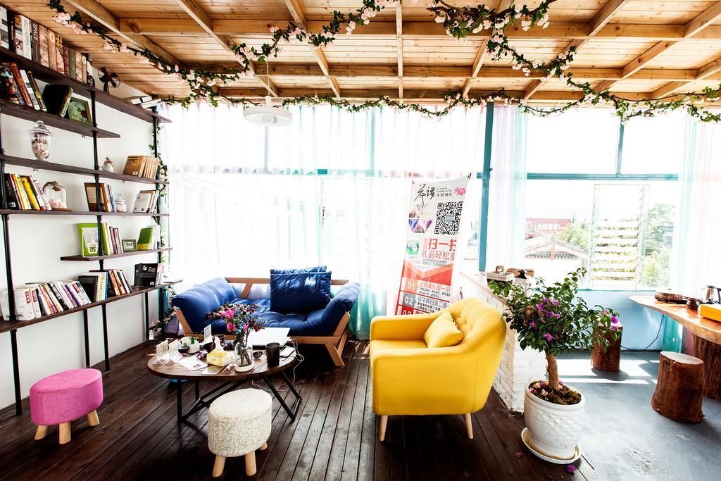 Lijiang Flower Theme Hostel エクステリア 写真