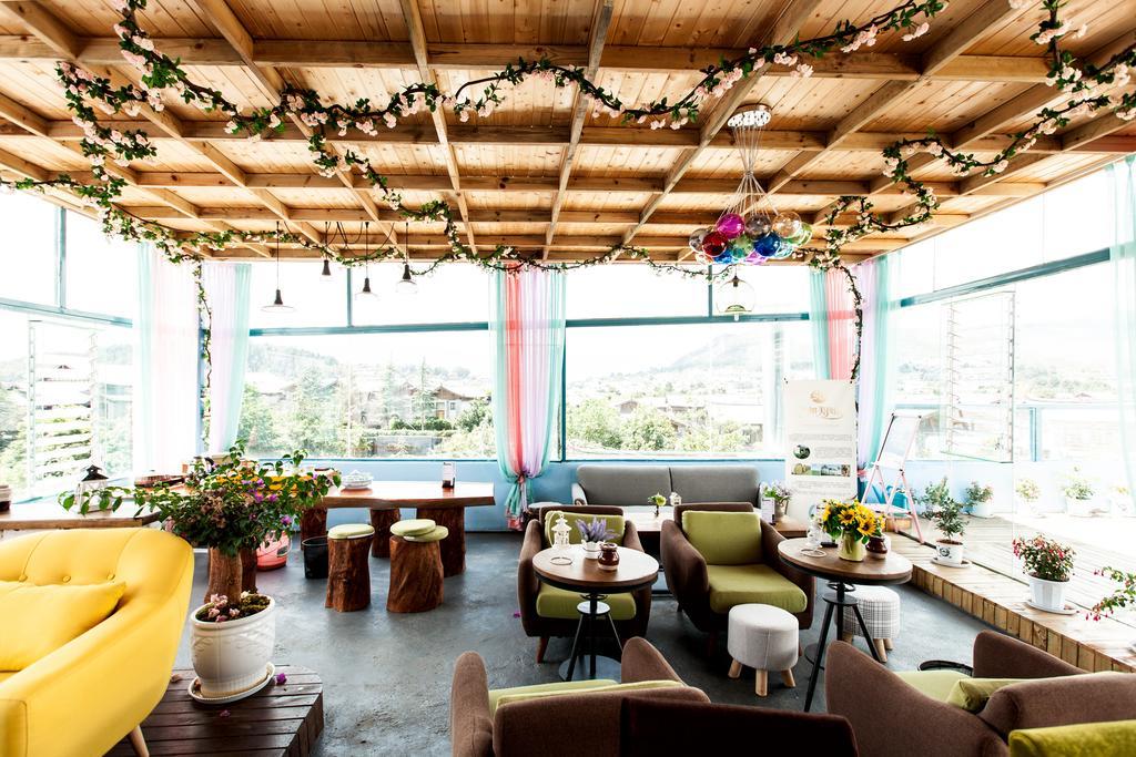 Lijiang Flower Theme Hostel エクステリア 写真